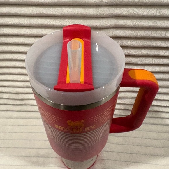 New Stanley Pink Striped Quencher H2.0 Tumbler - Picture 2 of 4